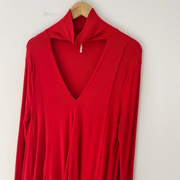 Free People Red Asymmetrical Cutout Sweater Size Medium - Picture 7 of 9